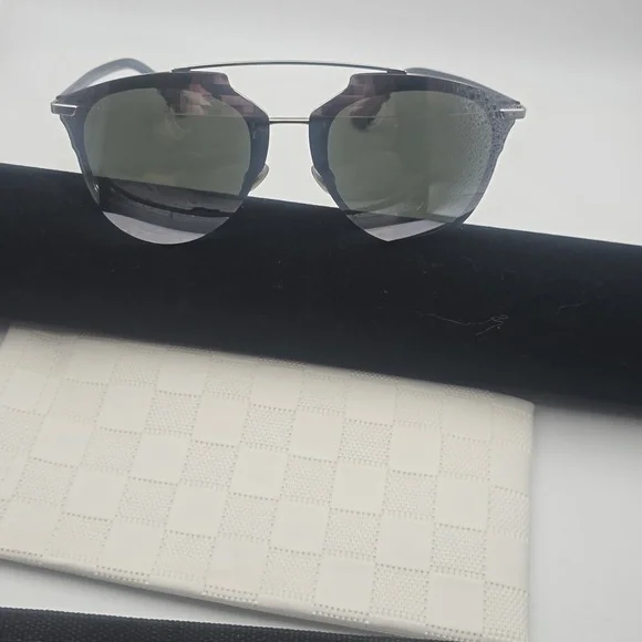 Christian Dior Mirrored Aviator Blue & Silver Women's Sunnies (NWOT)🩶💙🩶 - Picture 2 of 11